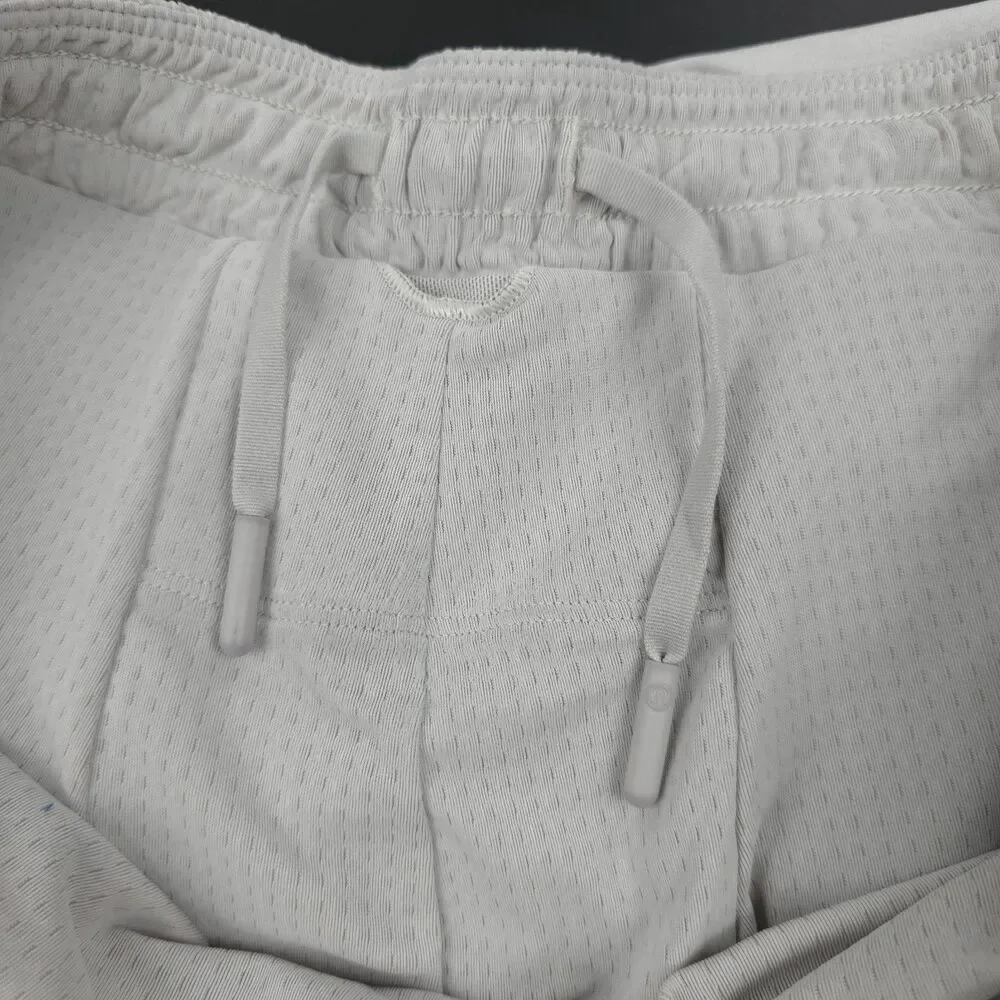 NEW Lululemon Pace Breaker Lined Shorts 9" Stone Gray Athletic Athleisure Sporty - Picture 10 of 11
